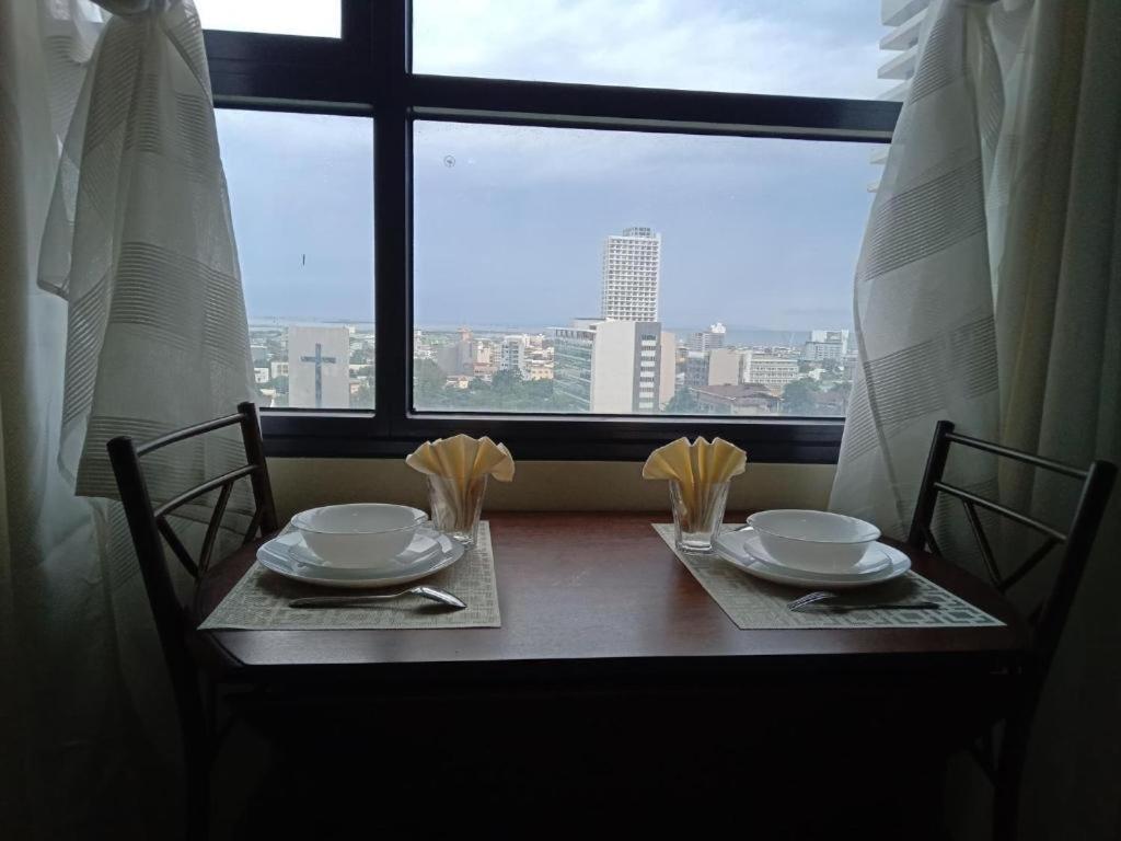 Horizon 101 A10 Shortwalk Robinson'S Mall + Free Wifi+ Netflix Cebu Eksteriør bilde